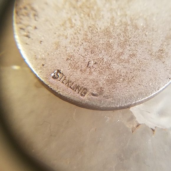 VIntage Sterling Round Medallion w bow & arrow - Picture 7 of 8